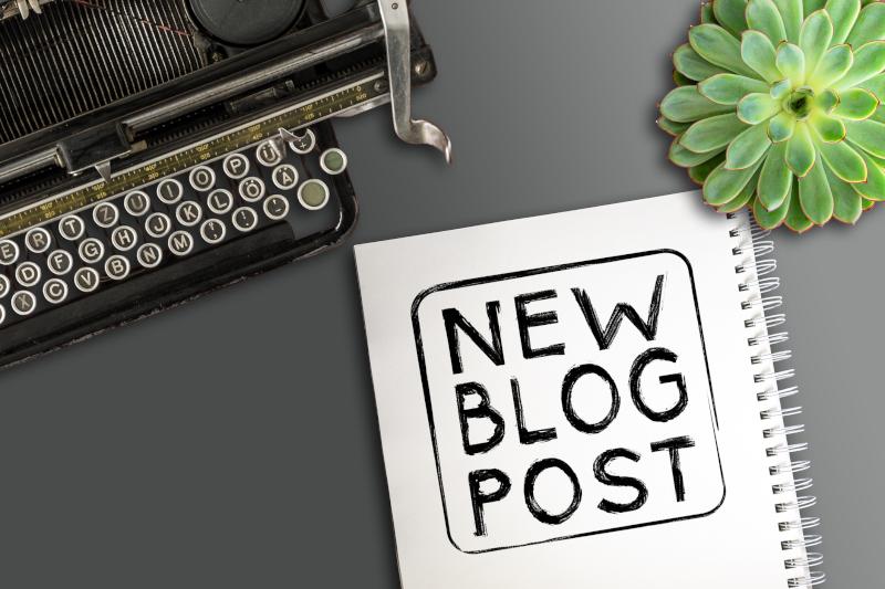 blog post, maszyna do pisania, kaktus
